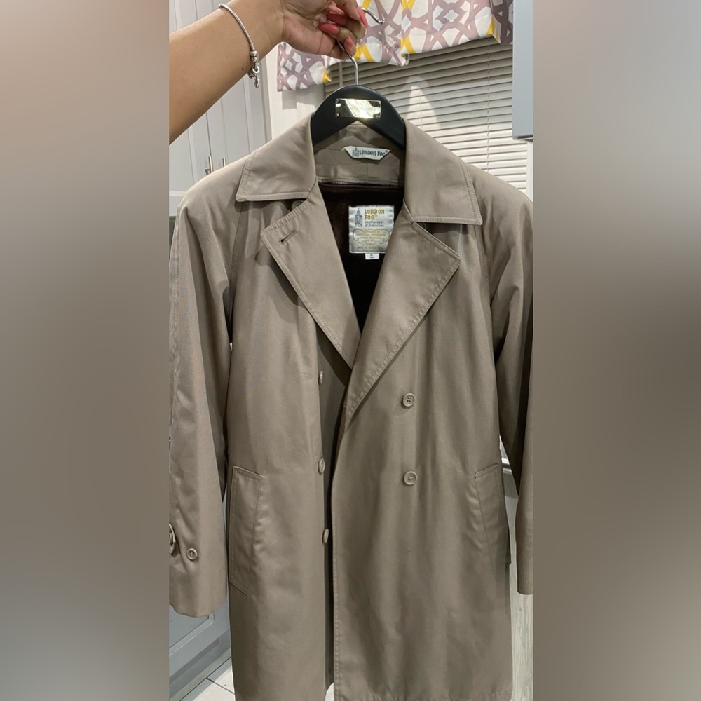 London fog vintage jacket 🧥 with warm lining, perfect condition worn twice